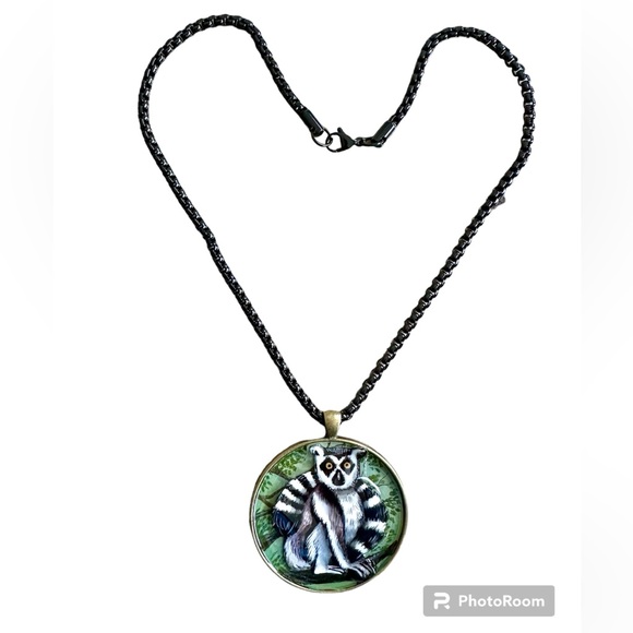 Ring Tailed Lemur LG handpainted pendant on chain OOAK primates monkeys apes - Picture 1 of 3